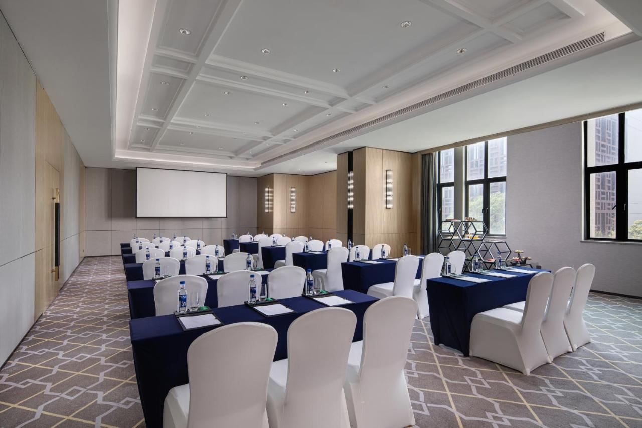 Xiamen Xiangan C&D Hotel Bagian luar foto