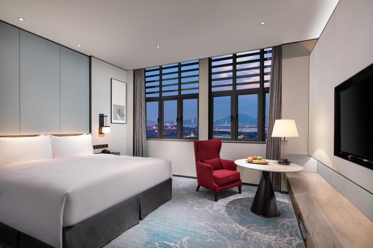 Xiamen Xiangan C&D Hotel Bagian luar foto
